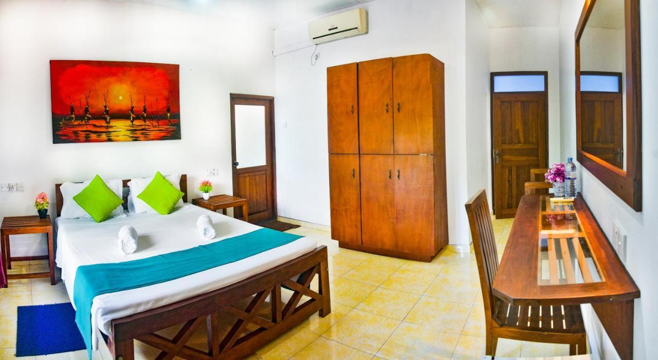 Di Sicuro Tourist Inn ヒッカドゥワ エクステリア 写真